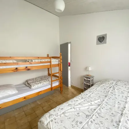 Casa de Férias Maison De Charme Au Calme Avec Jardin Clos, Wifi, Proche Du Marais Girard, Animaux Acceptes - Fr-1-231-133 *
